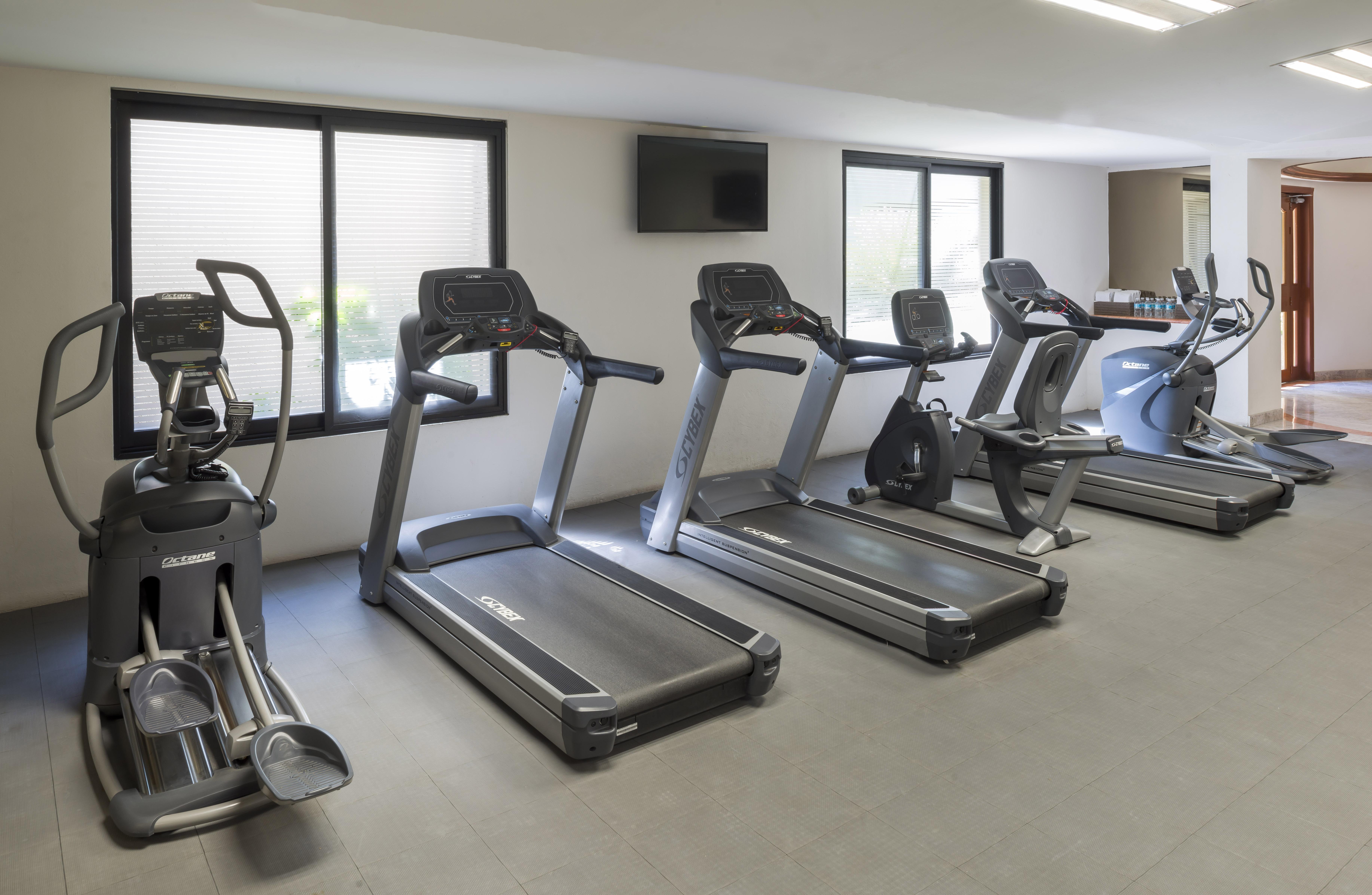 Hotel Camino Real Guadalajara Zapopan Exteriér fotografie A typical gym