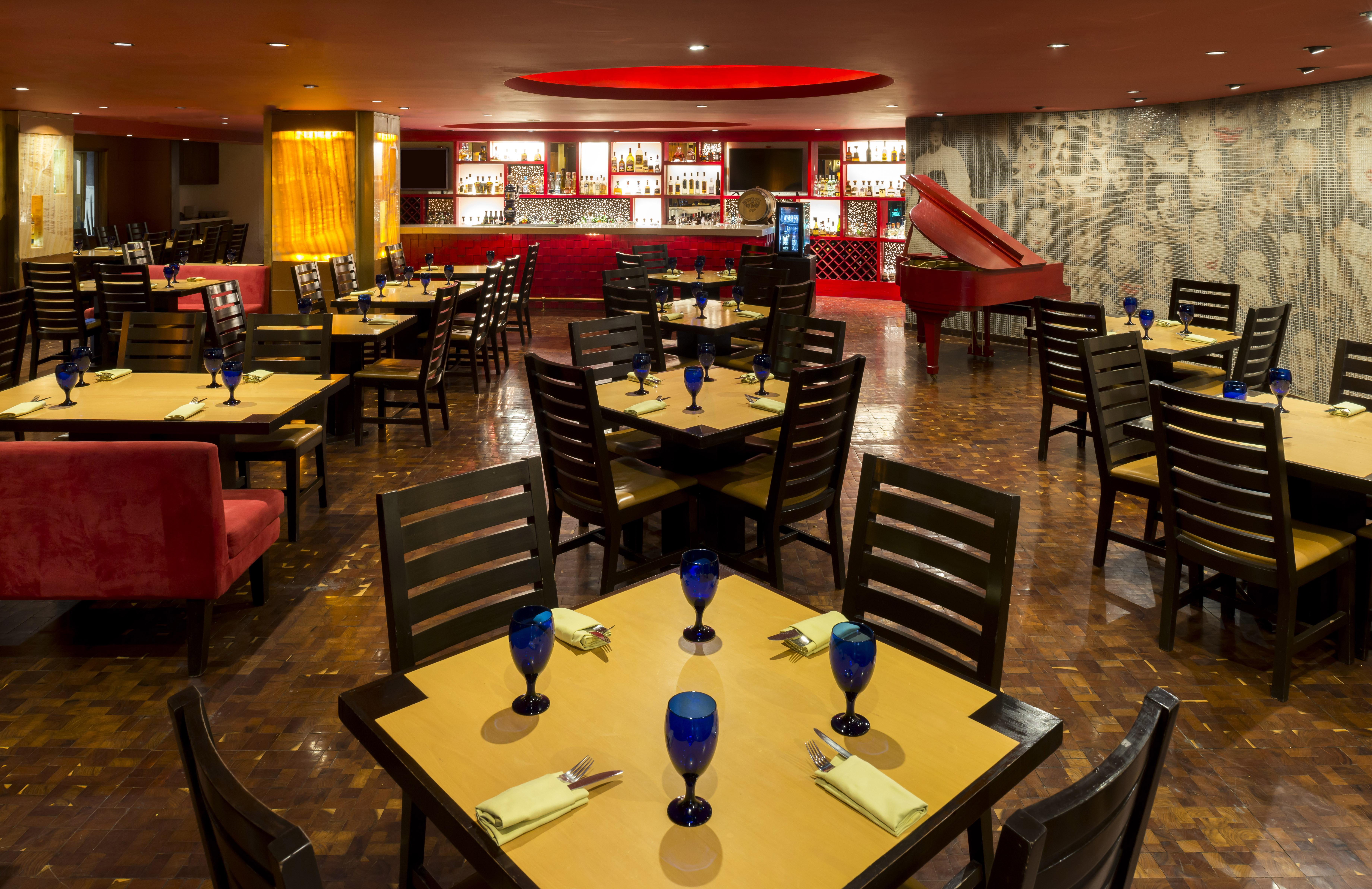 Hotel Camino Real Guadalajara Zapopan Exteriér fotografie The interior of a typical Red Lobster restaurant