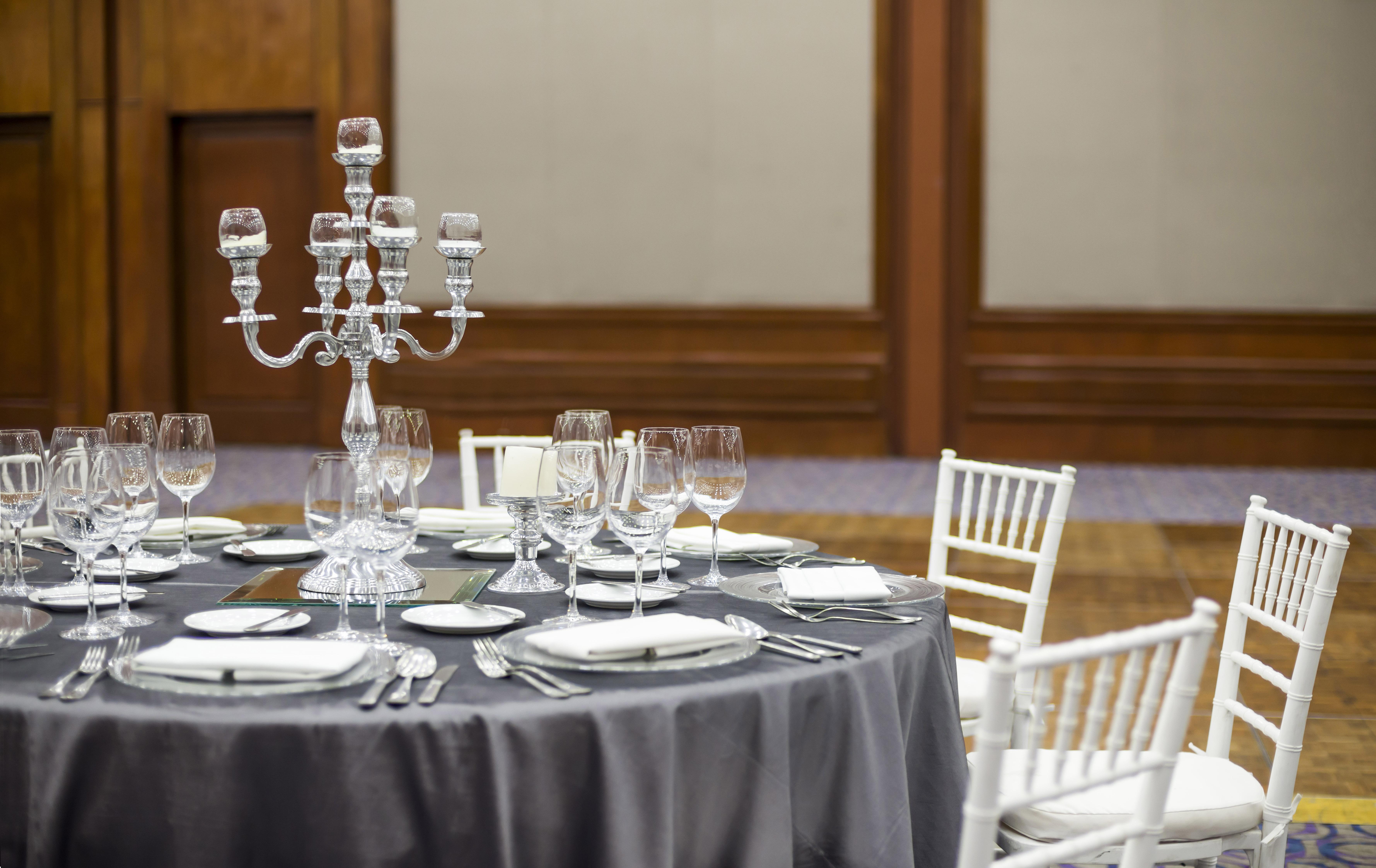Hotel Camino Real Guadalajara Zapopan Exteriér fotografie A table set for a formal dinner