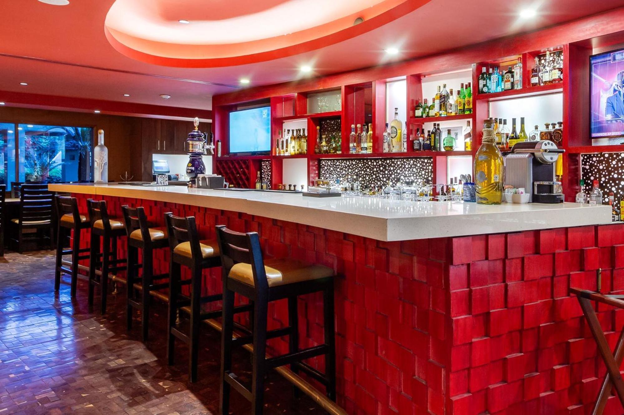 Hotel Camino Real Guadalajara Zapopan Exteriér fotografie The bar at the hotel